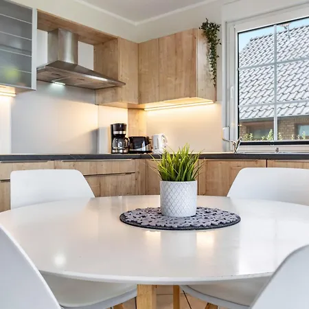 Haus 7 * Röbel
