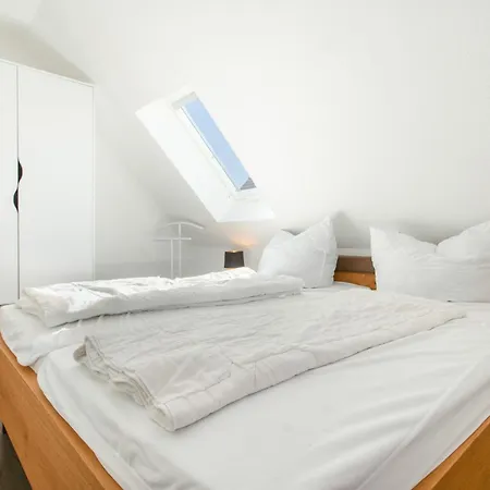 Haus 7 *